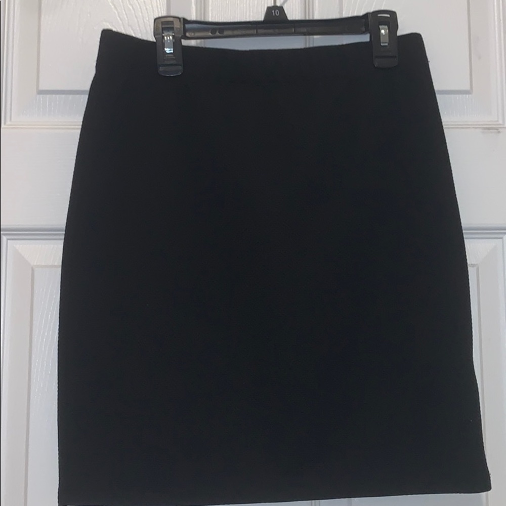 Black miniskirt !!